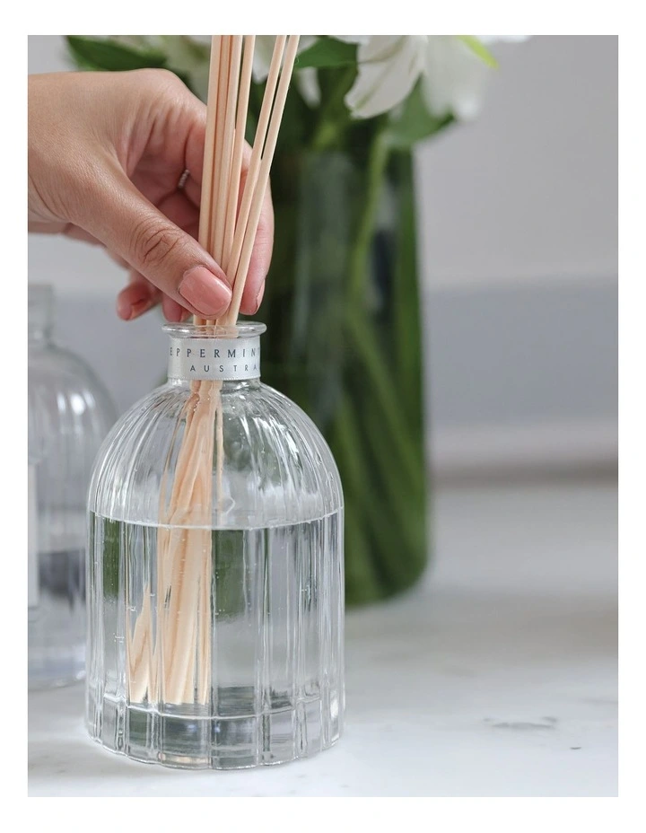 Burnt Fig and Pear Fragrance Diffuser Refill 500ml image 3