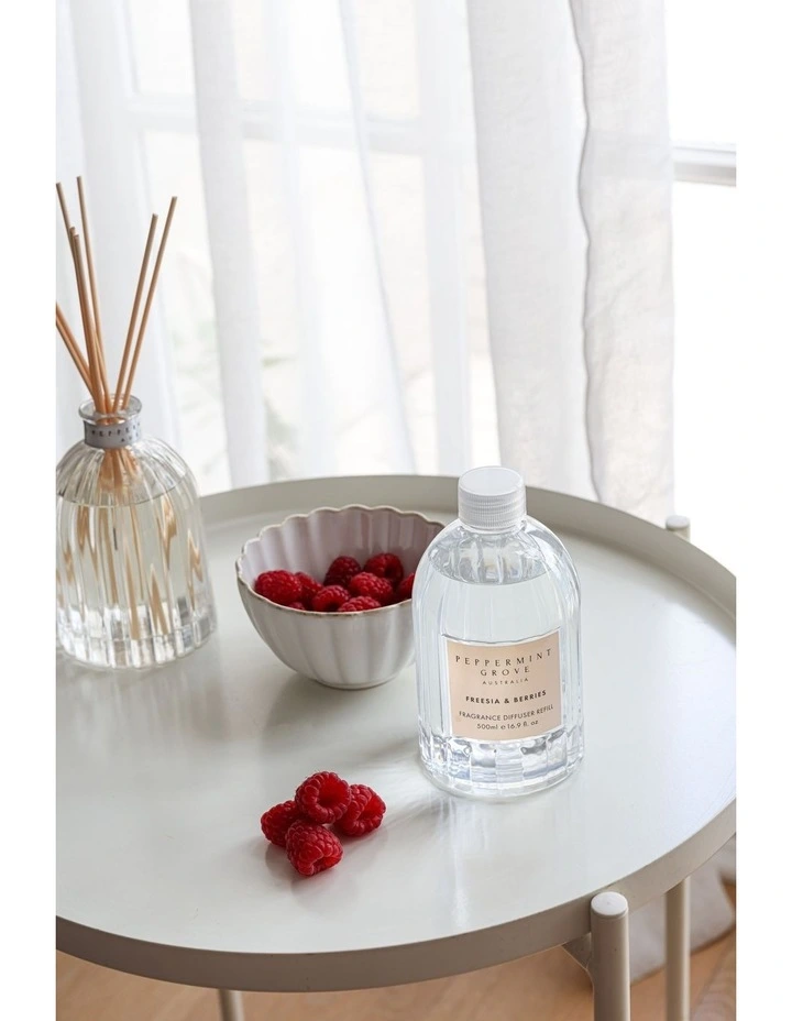 Freesia & Berries Fragrance Diffuser Refill 500ml image 2