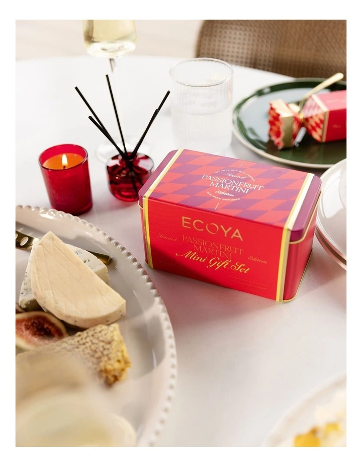 Passionfruit Martini Mini Gift Set image 2