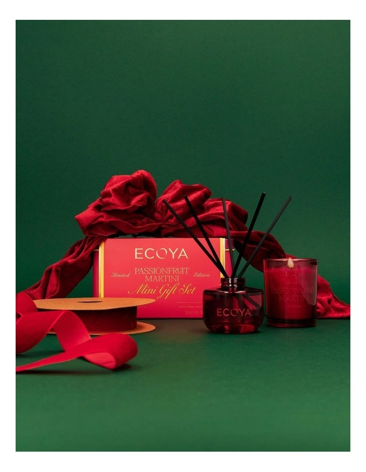Passionfruit Martini Mini Gift Set image 3