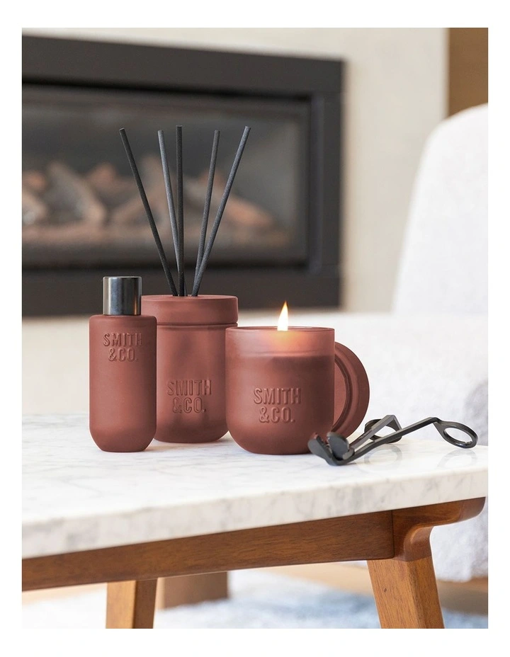 Oud & Saffron Room Spray 100ml image 3