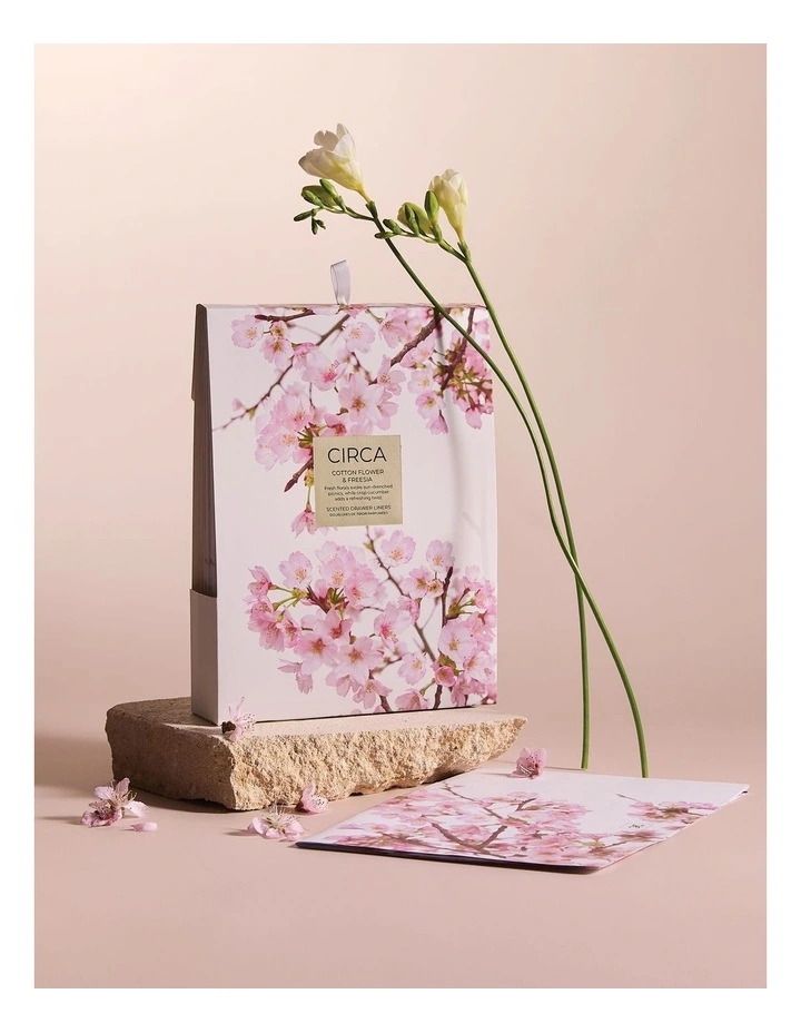 Cotton Flower And Freesia Scented Drawer Liners image 2