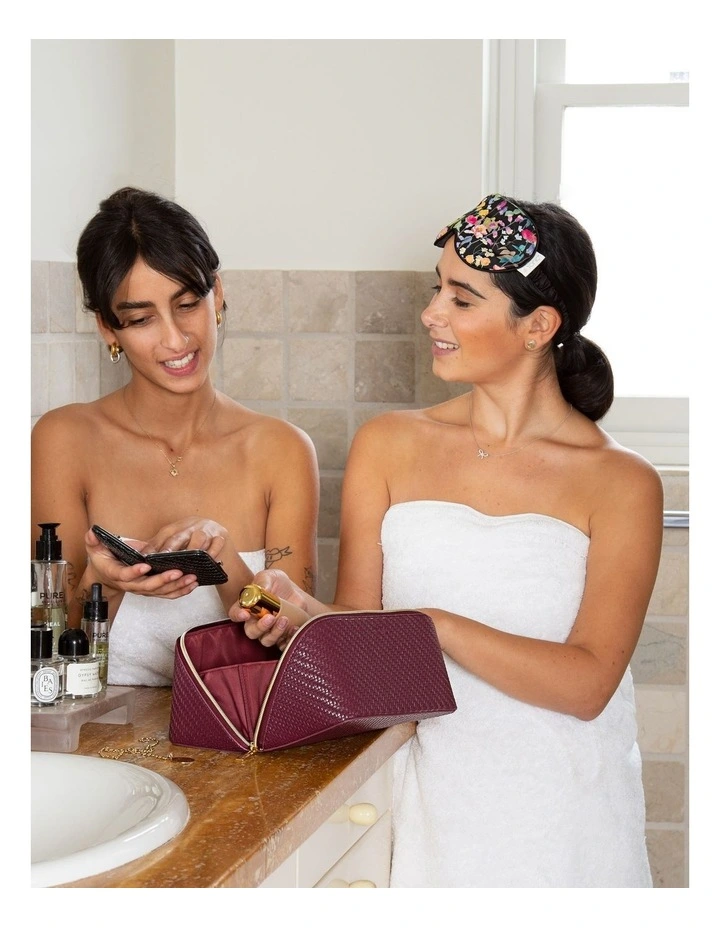 Herringbone Beauty Bag Large in Plum image 4