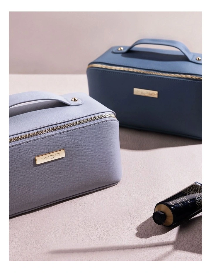 Destination Bordeaux Travel Bag in Teal image 4
