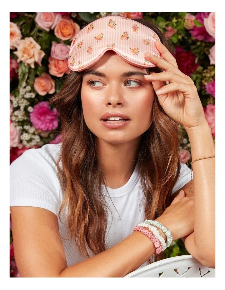 Pure Silk Contour Sleep Mask in Petal image 3