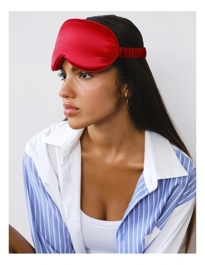 Pure Silk Contour Sleep Mask in Scarlet image 4