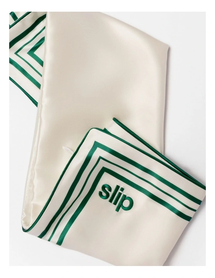 Pure Silk Queen Gift Set in Game Day image 5