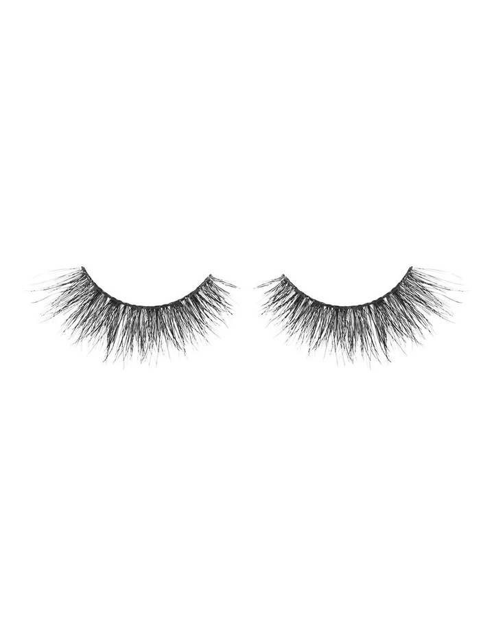 Chi Chi Look Real Faux Dramatic Double Layered Lashes image 4