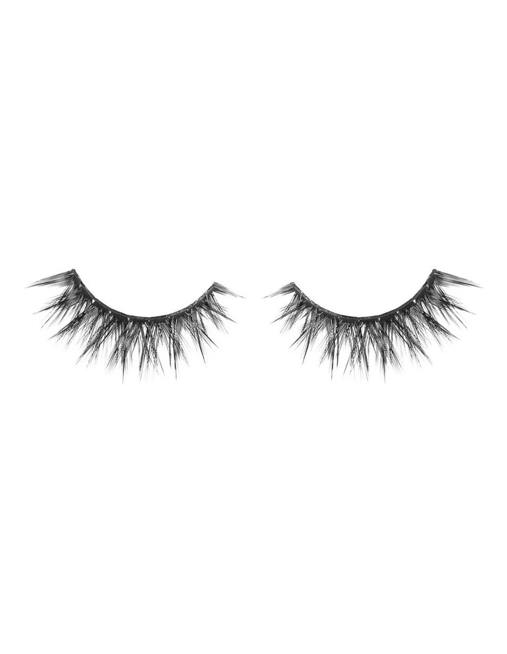 Chi Chi Look Real Faux Dramatic Criss Cross Lashes image 4