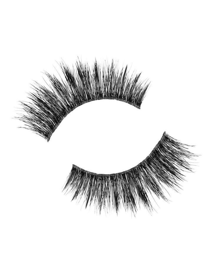 Chi Chi Look Real Faux Dramatic Multi Layered Lashes image 5