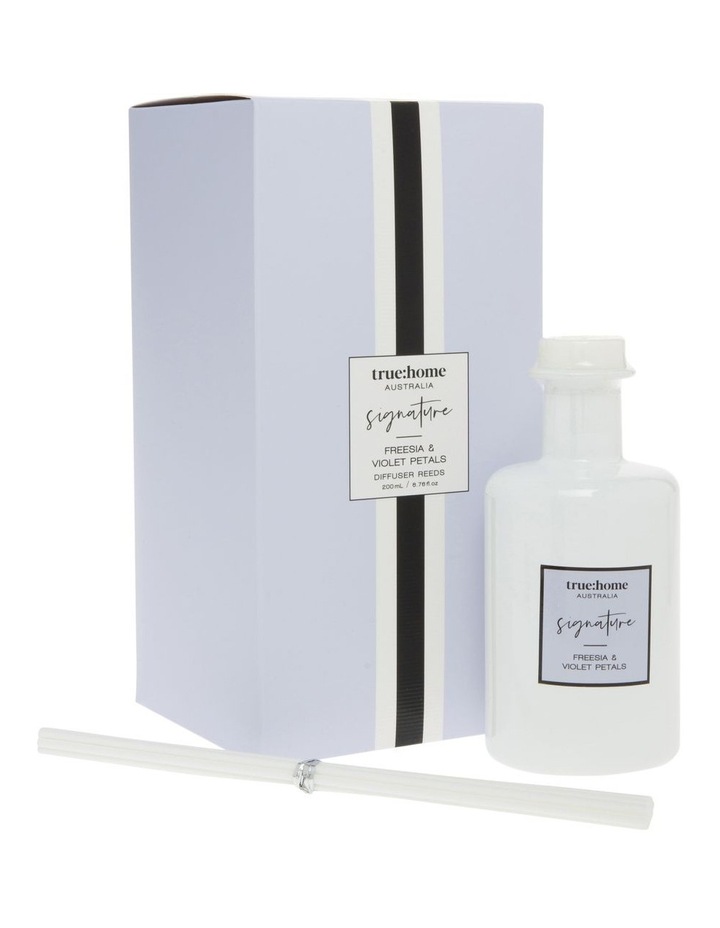 True Home Signature Diffuser Fresh Freesia & Violet MYER