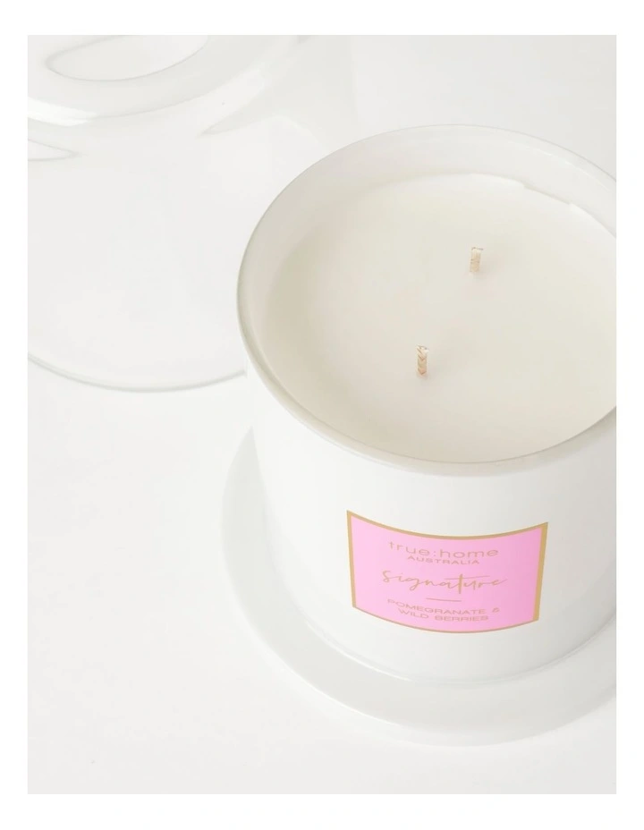 Cloche Pomegranate & Wild Berries Signature Large Candle 500g image 3