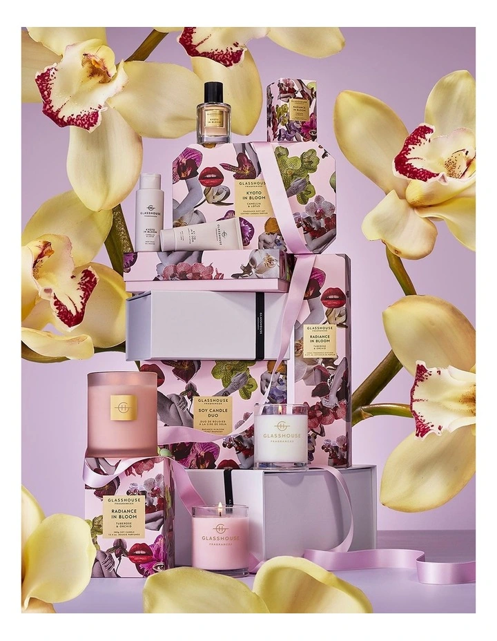 Radiance In Bloom & Velvet Rhapsody Candle Duo Gift Set 200g image 4