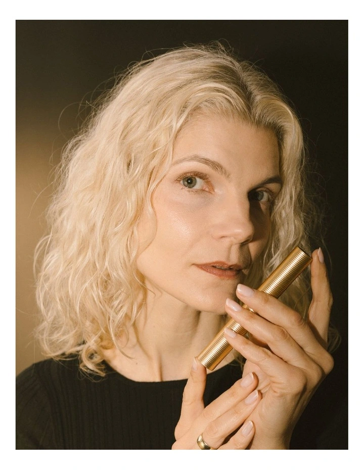 Mitzi Mascara image 3