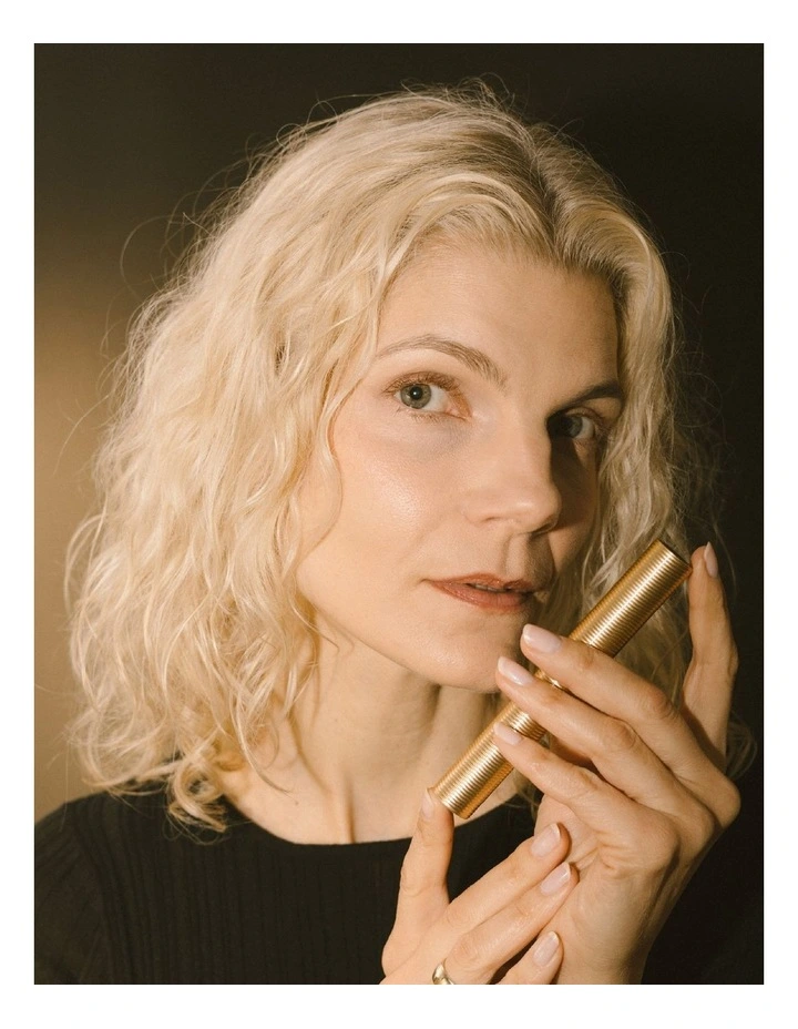 Mitzi Mascara image 3