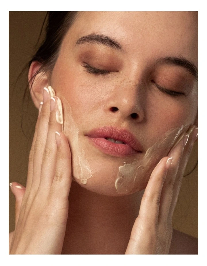 Hallelujah Lime And Patchouli Nourishing Cleanser 200ml image 4