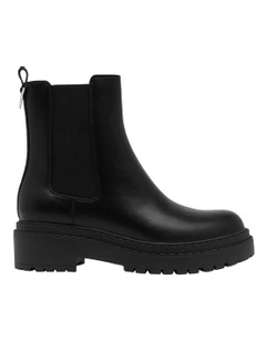 Leannaa Chelsea Boot in Black