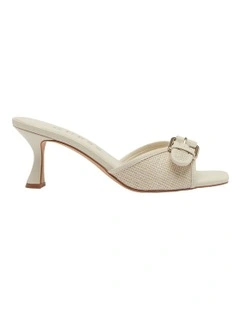 Dista3 Kitten Heels in Cream Ivory