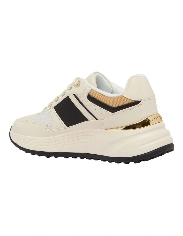 Fonzi Sneaker in Cream image 3