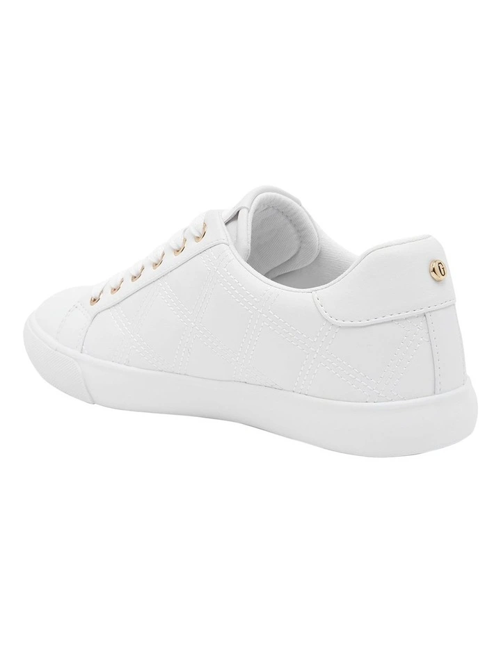 Garda Triangle Logo Sneaker in White image 3