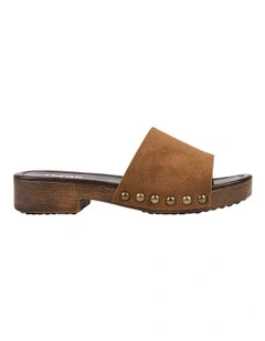 Chester Clogs in Brown