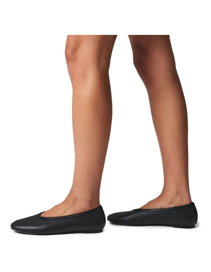 Euphoria Ballet Flats in Black image 2