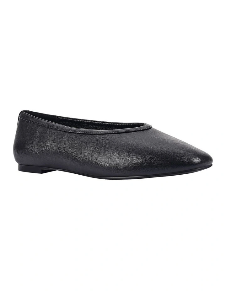 Euphoria Ballet Flats in Black image 2