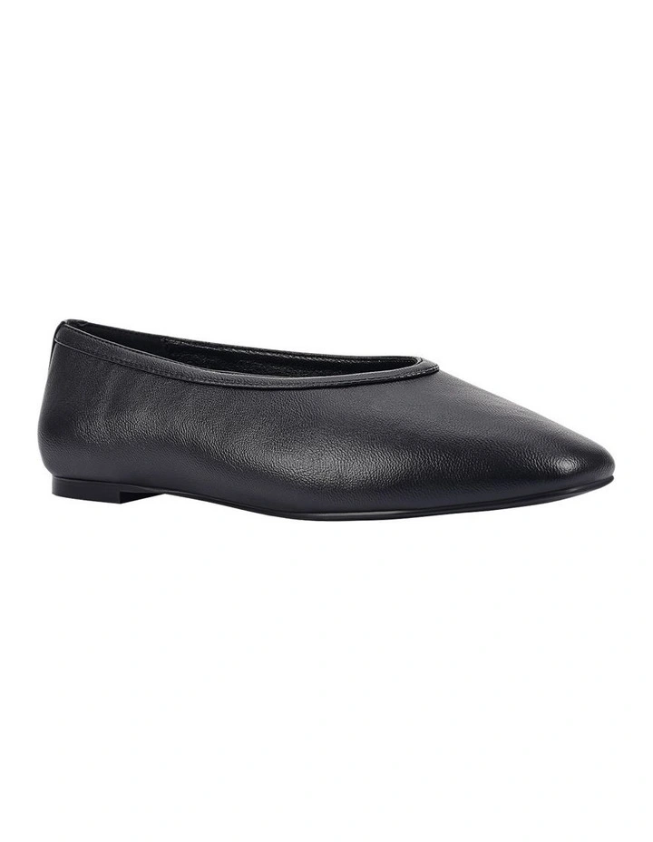 Euphoria Ballet Flats in Black image 3
