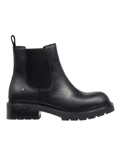 Intro Boots in Black Leather