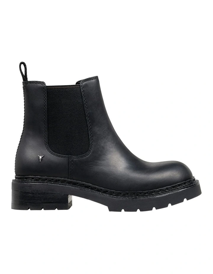Intro Boots in Black Leather image 1