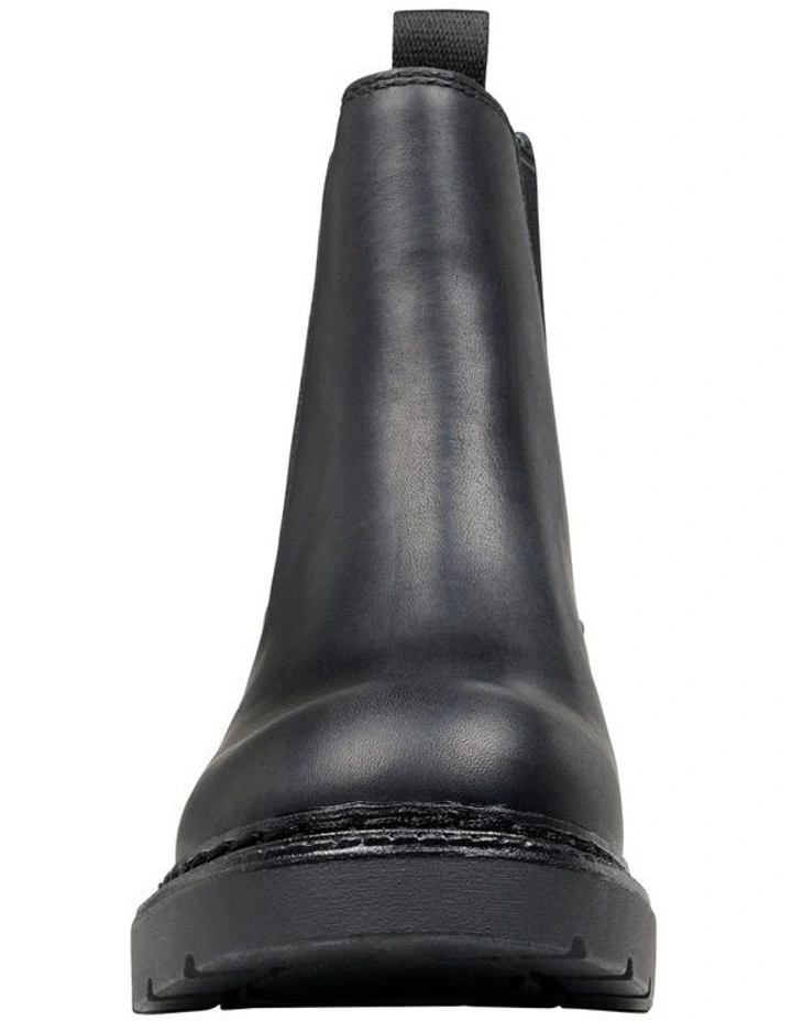 Intro Boots in Black Leather image 4