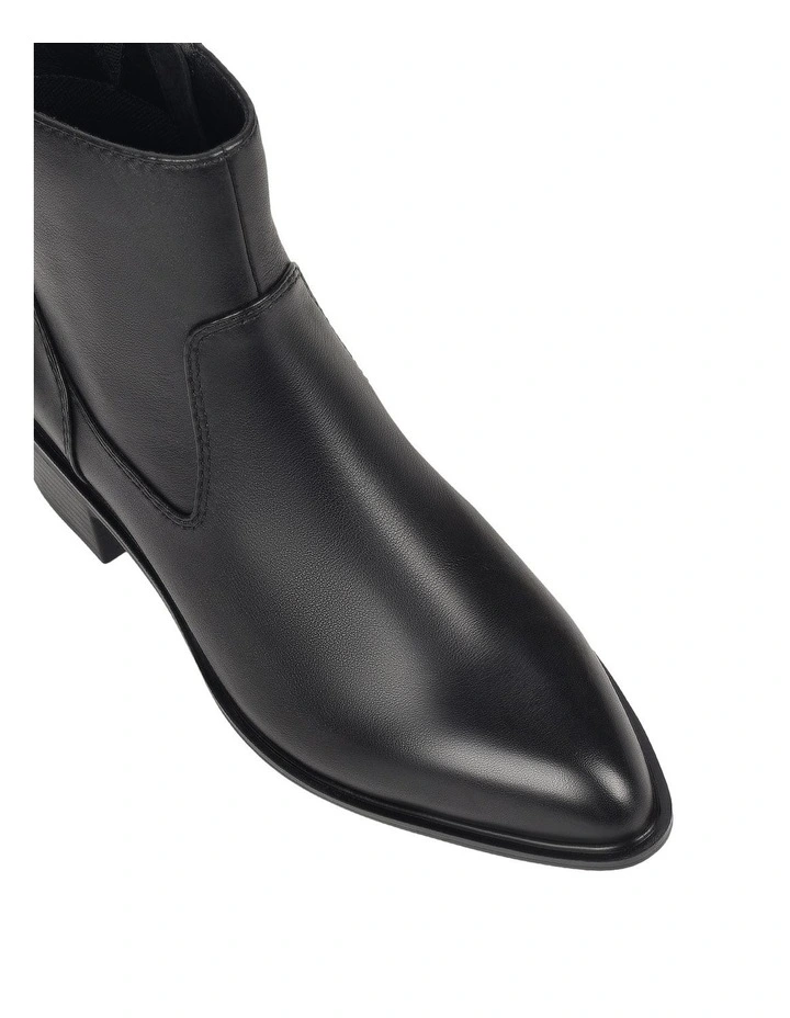 Quartz Boot in Black image 4