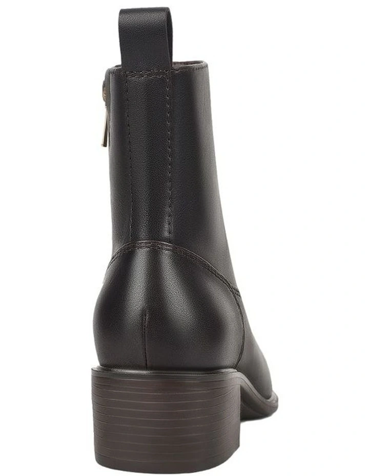 Quartz Boots in Ground Coffee image 5