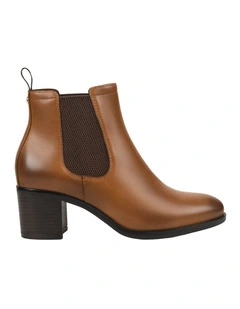 Scarlett Boot in Cognac