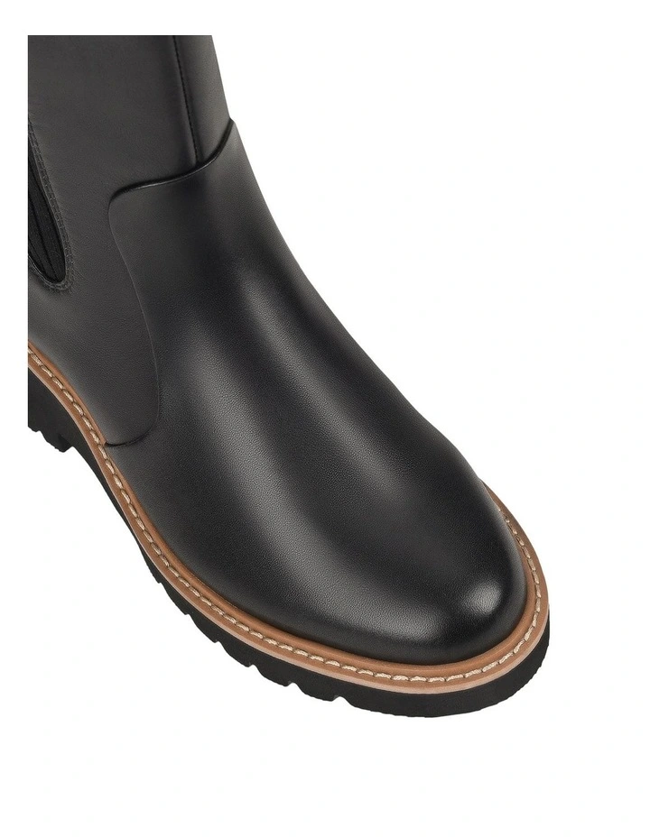 Wella Boots in Black image 4