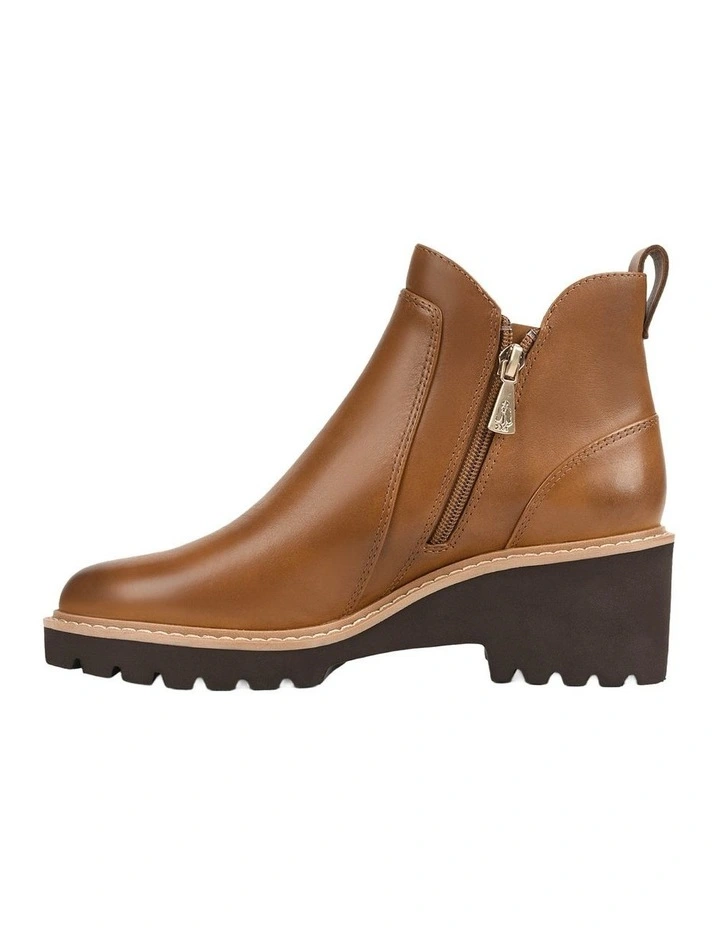 Wendy Boot in Cognac image 3
