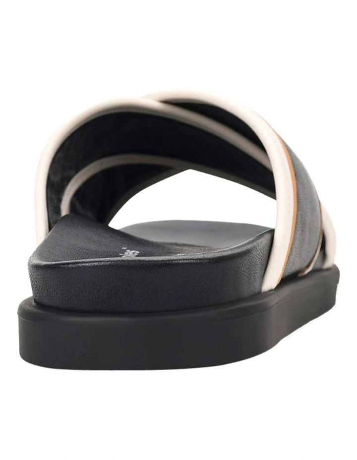 Vacay Sandal in Black image 5