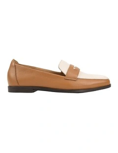Zabrina Loafer in Tan Bone