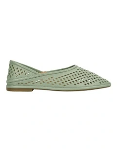 Chara Flat in Matcha