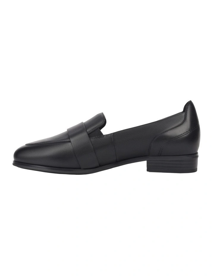 Lakelynn Loafer in Black image 3