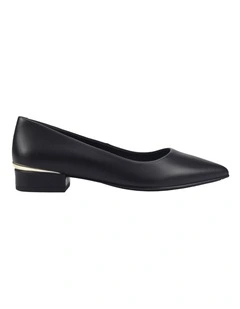 ADRIA BLACK`