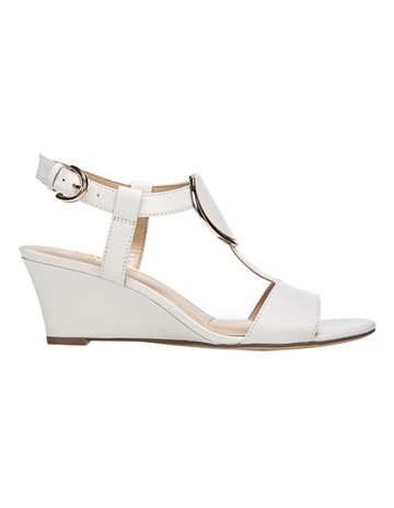 naturalizer shoes myer