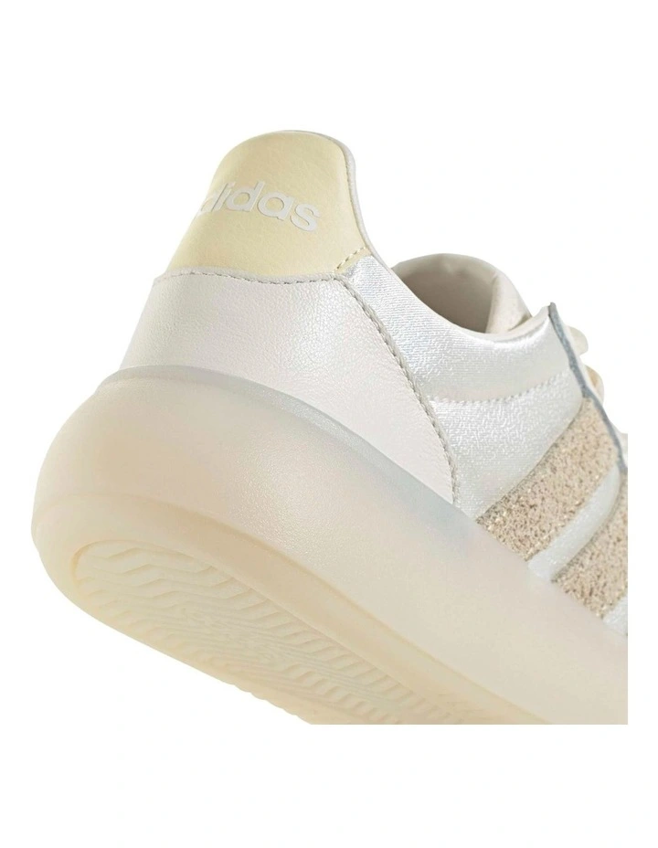 Barreda Decode Shoes in Beige image 7