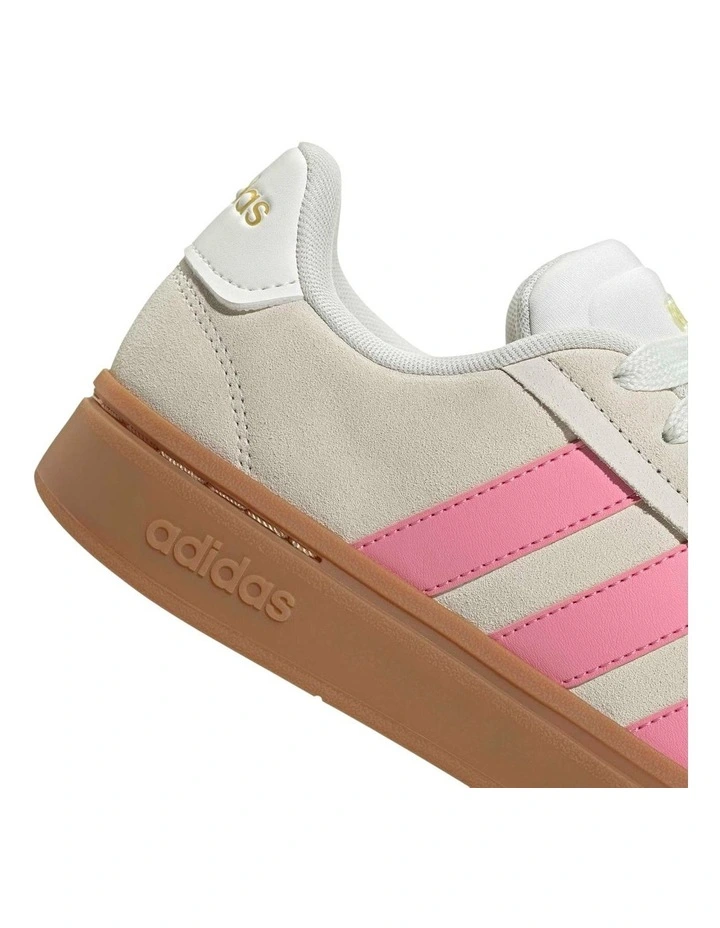 Grand Court Alpha Shoes in White image 7