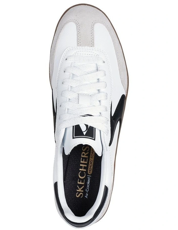 Hotshot Kickoff Shoes in WBK White/Black image 5