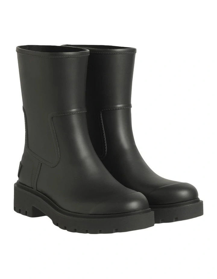 Waterproof Flexible Lug Sole Rainboot in Black image 3