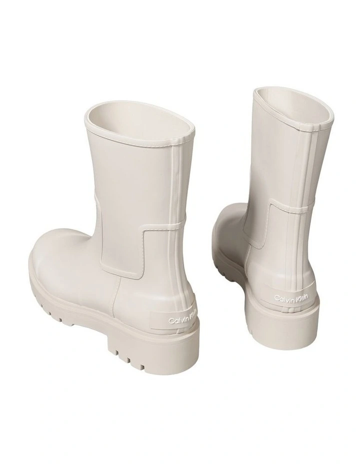 Waterproof Flexible Lug Sole Rainboots in Chateau image 2