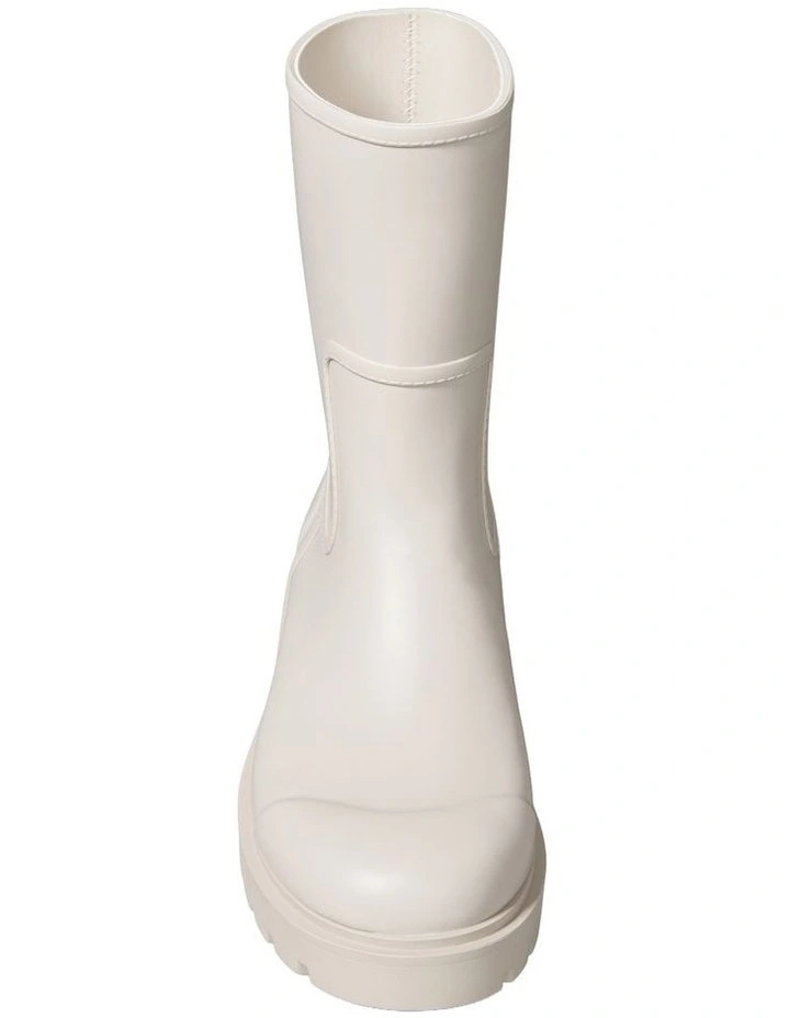 Waterproof Flexible Lug Sole Rainboots in Chateau image 4