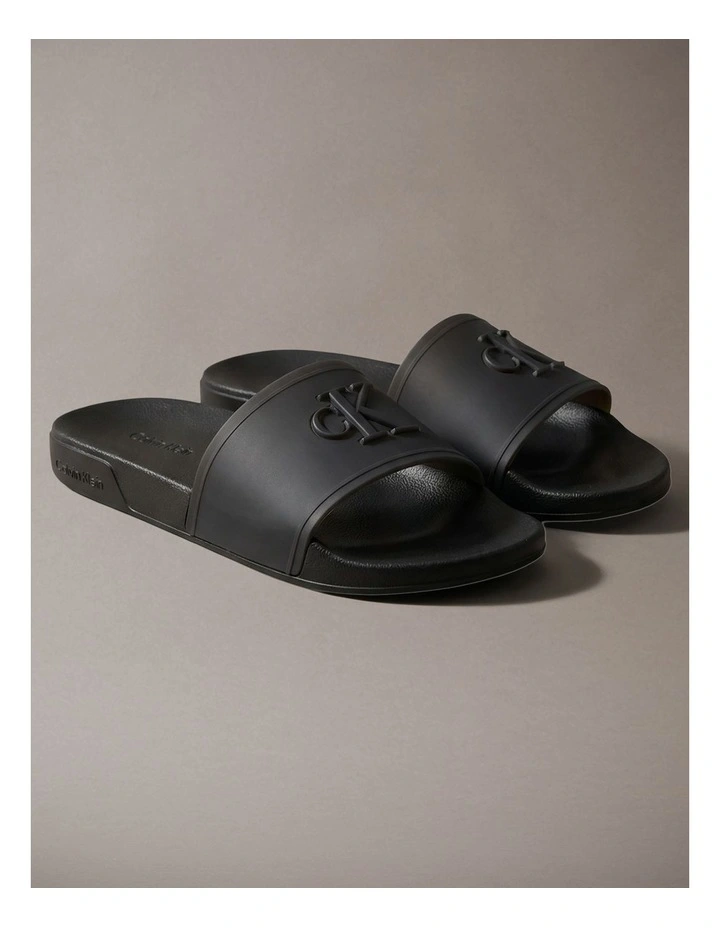 Nemo Contoured Signature Logo Sliders in Triple Black image 4