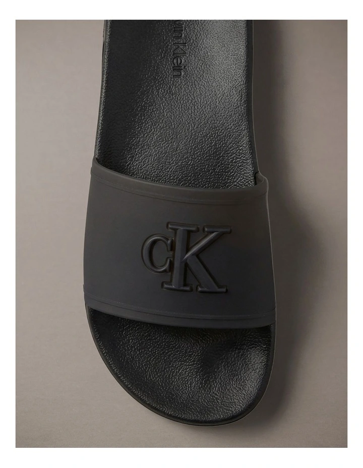 Nemo Contoured Signature Logo Sliders in Triple Black image 6